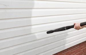 cleaning vinyl siding